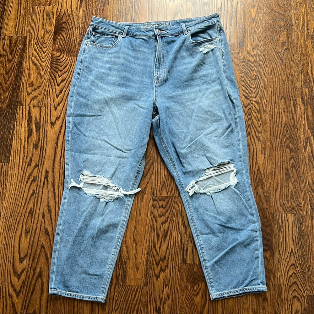 American Eagle 🦅 mom jeans like a new